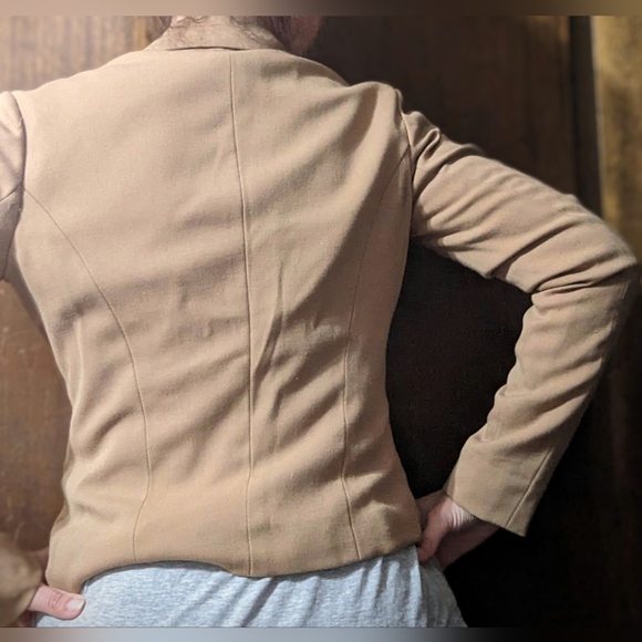 Chado, size Med ladies tan/tobacco colour crop blazer, EUC - Picture 13 of 13